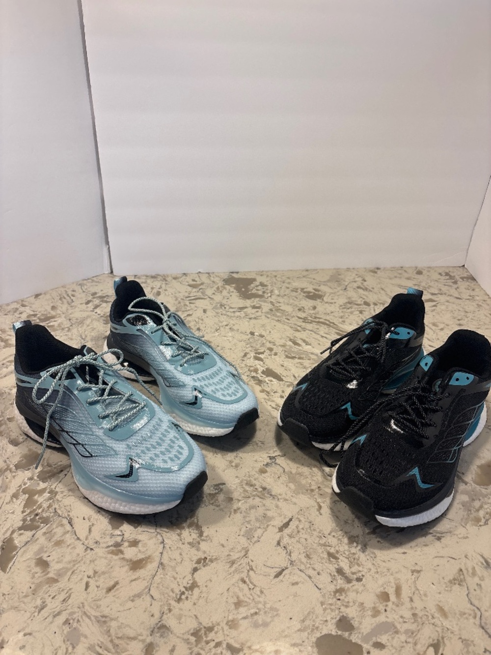 Maeharmay Armadillo Sneakers Women’s 42 Two Pairs